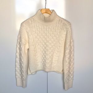 ABERCROMBIE & FITCH Cream Colored SOFT Mock-Neck Sweater With Tag  SIZE SMALL